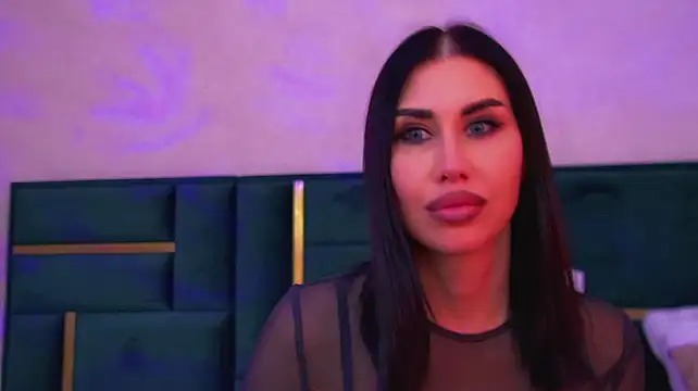 צ'אט XXX בשידור חי של KaylaMous