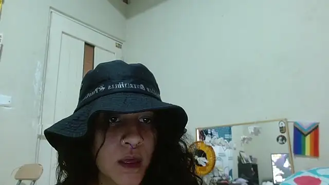 AlinaWoolf_ XXX чат на живо