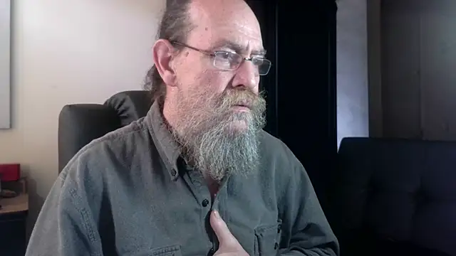 Uncle_Hottie Chat XXX live