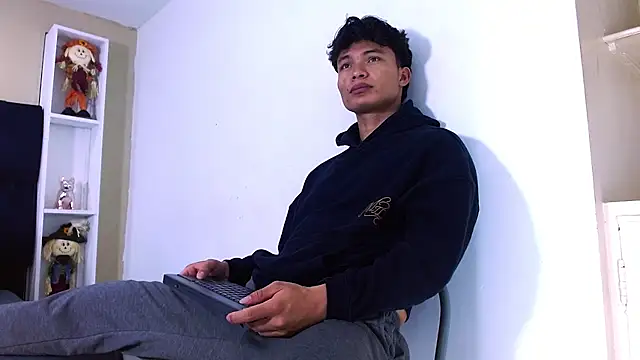 GoldenBoy_23 Live XXX-chat