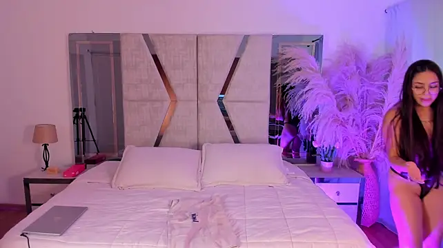 Chat XXX en directo de CarolineFyre