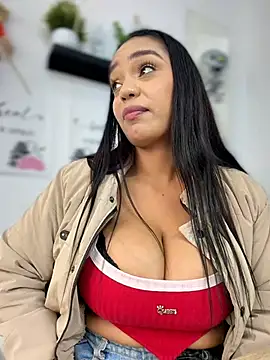 Sara-77 Chat XXX in diretta