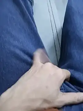 itsmemadhu2019のウェブカメラショー