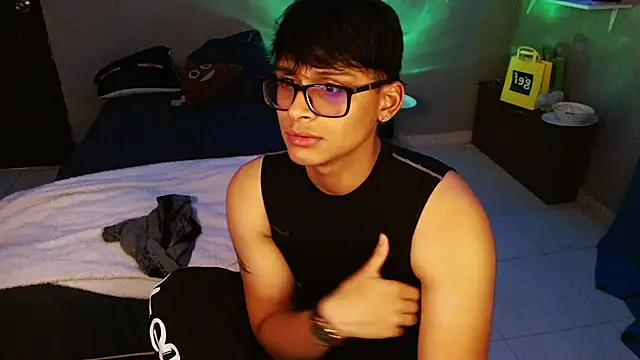 Chat XXX en directo de Mr_yisuzz