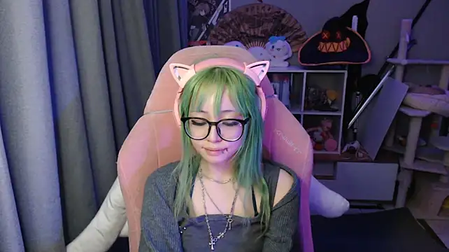 Chat XXX en directo de SaxonDibs