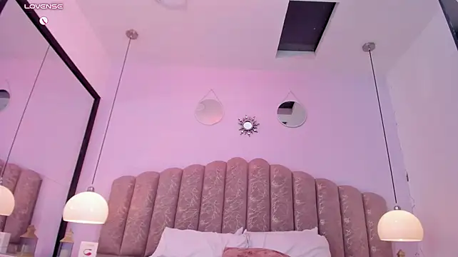 แชท XXX สดของ Chloe_Milf_