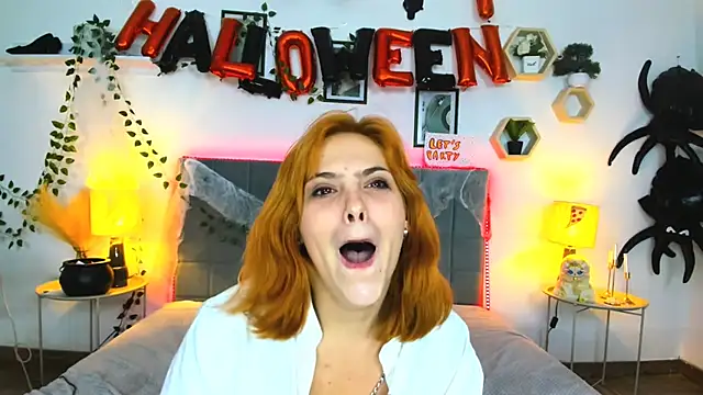 DellaRows' Live XXX Chat