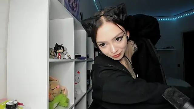 PurrYuna Adlı Modelin Canlı XXX Sohbeti