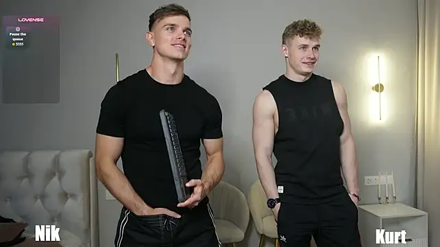 Nik_Sharp Chat XXX in diretta