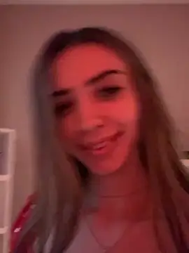 Živý XXX chat Tiny-Mimi