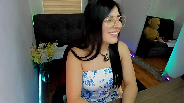 แชท XXX สดของ Luxxur69
