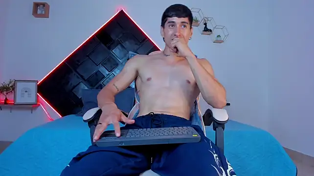 Živý XXX chat Dark_Valentino_