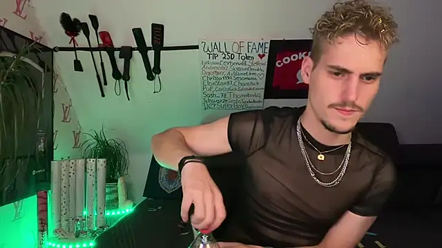 Chatroom XXX en direct de Cookieboy88
