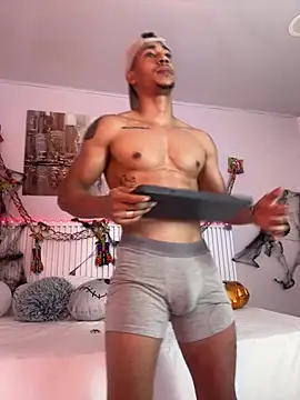 Radly_Andrew Live XXX-chat