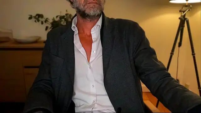 mecchaude élő XXX-chatje