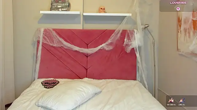Yintaish's Live XXX Chat