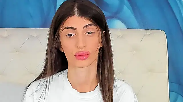 Chat XXX en directo de SkinnyDolly