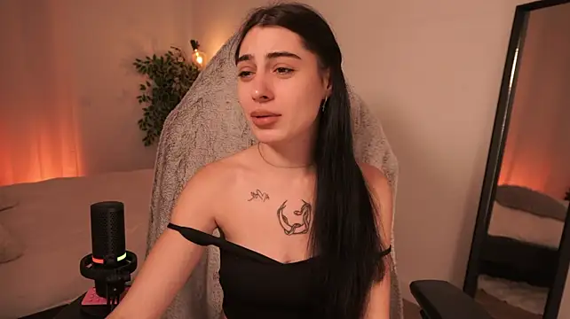XXX chat uživo modela BlackkStorm