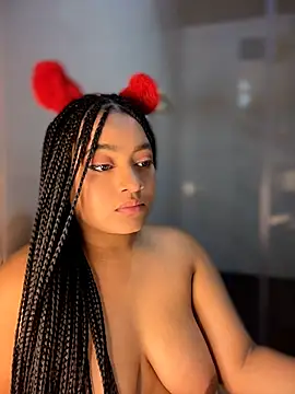 Saraa_M Live XXX-Chat