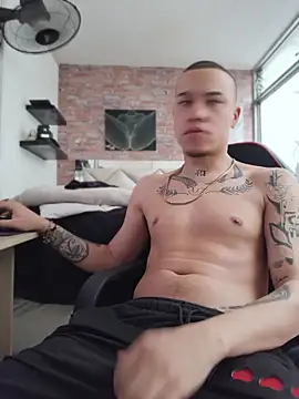 AlphaMasterXxx Live XXX-chat