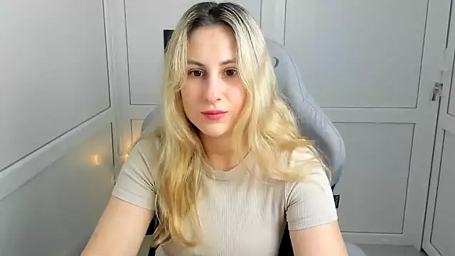 MissLunariaa: απευθείας συνομιλία ΧΧΧ
