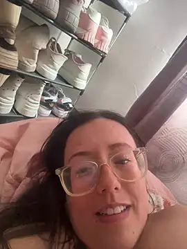 I_Am_BellyRose 现场XXX聊天