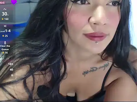Chat +18 de SaharaCute ao vivo