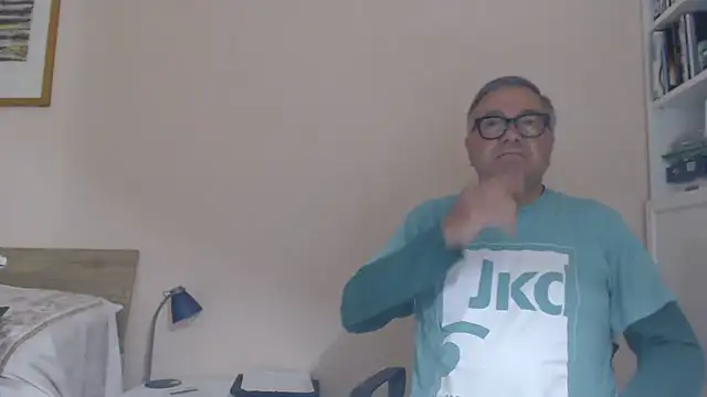 YOU6me live XXX chat