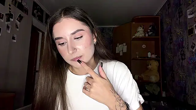 KittyNoSkirty's Live XXX Chat