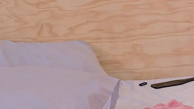 bloom_apple Chat XXX in diretta