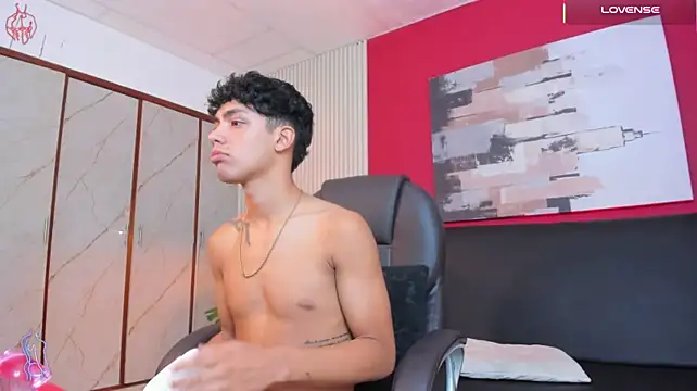 Naughty_BoyW: απευθείας συνομιλία ΧΧΧ