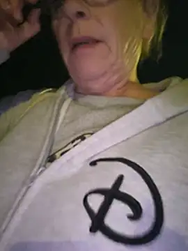 KitKat_X's Live XXX Chat