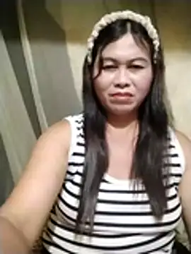 -Hatybi-'s Live XXX Chat