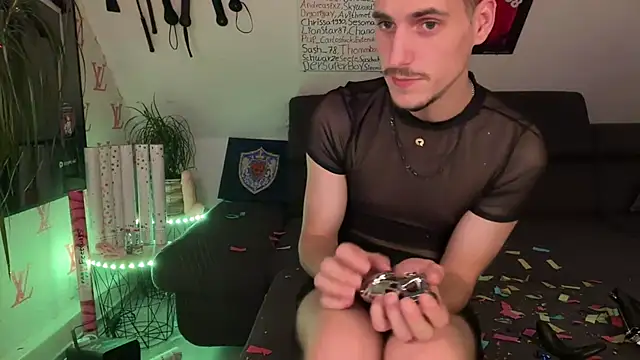 XXX chat uživo modela Cookieboy88