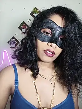 Mun_-Mun Show in webcam