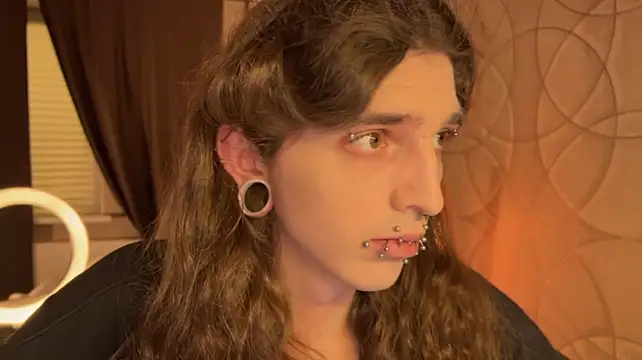 XXX chat uživo modela Kriisp