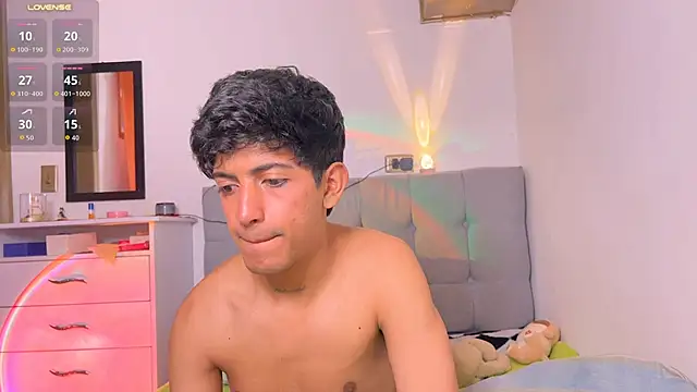 צ'אט XXX בשידור חי של teobuff