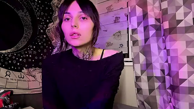 دردشة SweetFemBoyy الجنسية المباشرة