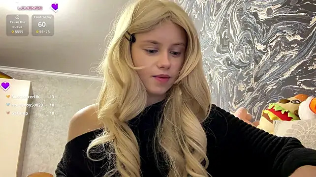 XXX chat uživo modela curlyhaired