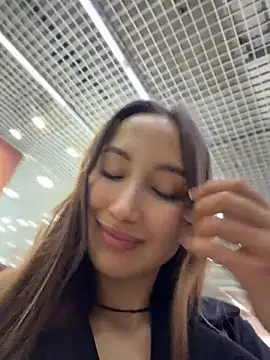 ICrazyOneIRL Adlı Modelin Canlı XXX Sohbeti