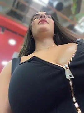 BellaLeclair_のライブXXXチャット