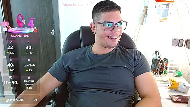 Realjoel01 élő XXX-chatje