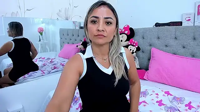 milf_bigass_ Obrolan Langsung XXX