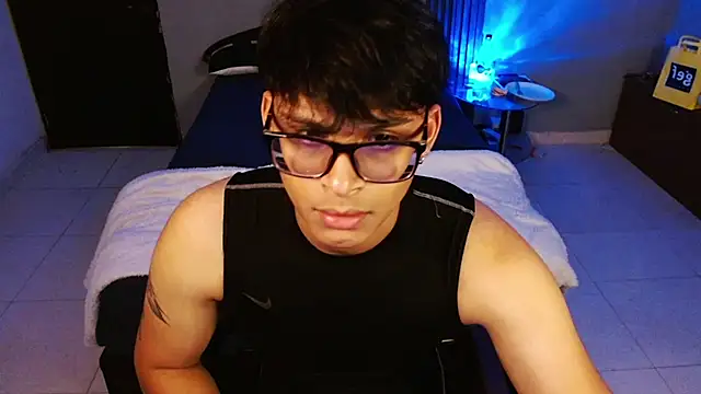 Mr_yisuzz Obrolan Langsung XXX