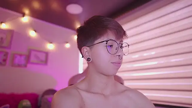 tommy_blue's Live XXX Chat