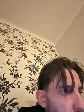 הופעת וובקאם של Big8inchUncutCock