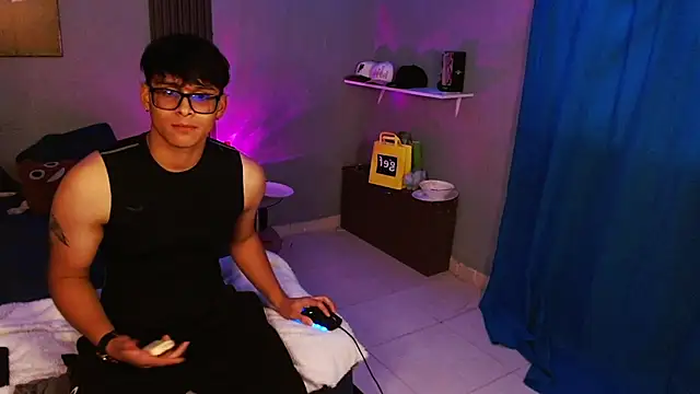 Chat +18 de Mr_yisuzz ao vivo