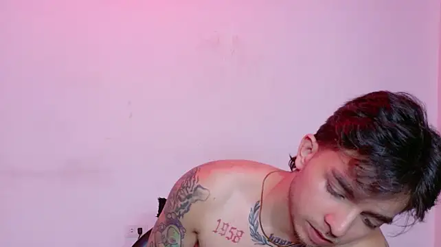 Chat +18 de AliceandMax ao vivo