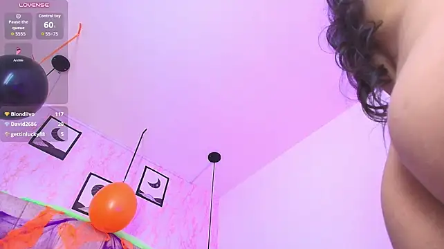 Czat XXX na żywo – Raichell_