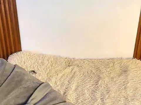 Milo_Wolff Chat XXX in diretta